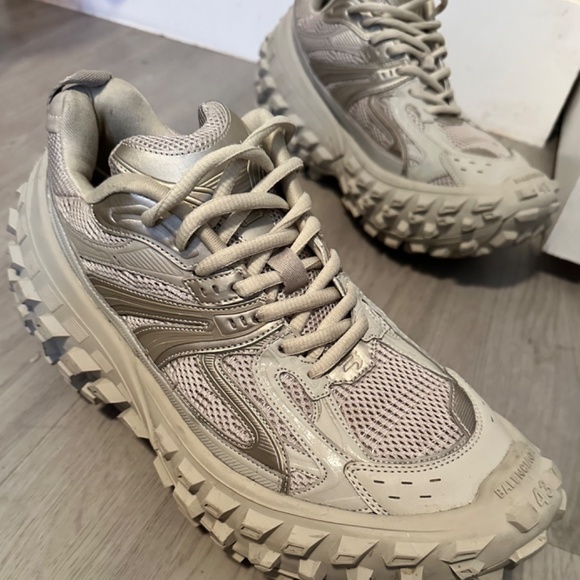 BALENCIAGA SHOES - Picture 2 of 6